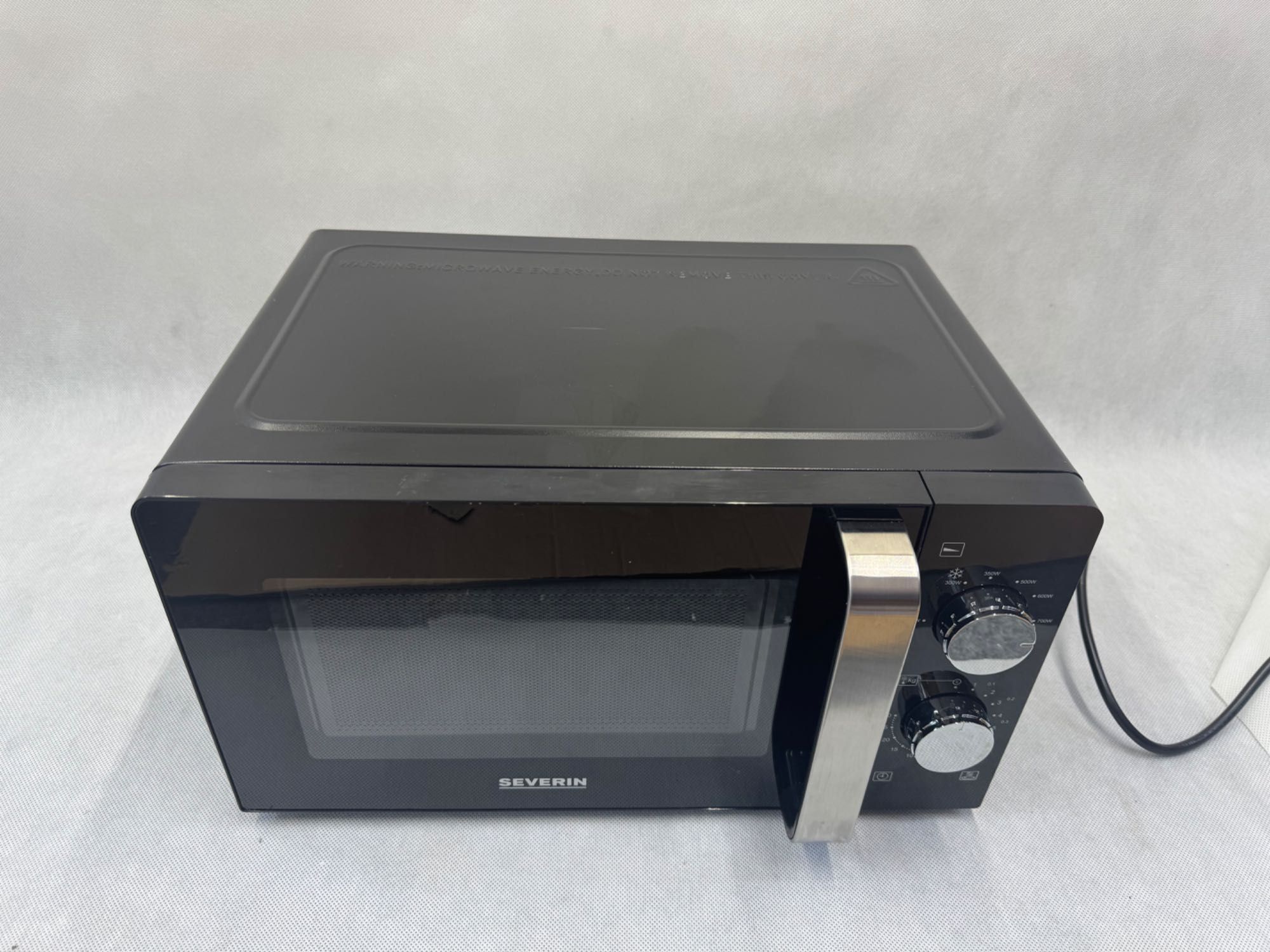 Kuchenka mikrofalowa Severin 700W 17L,