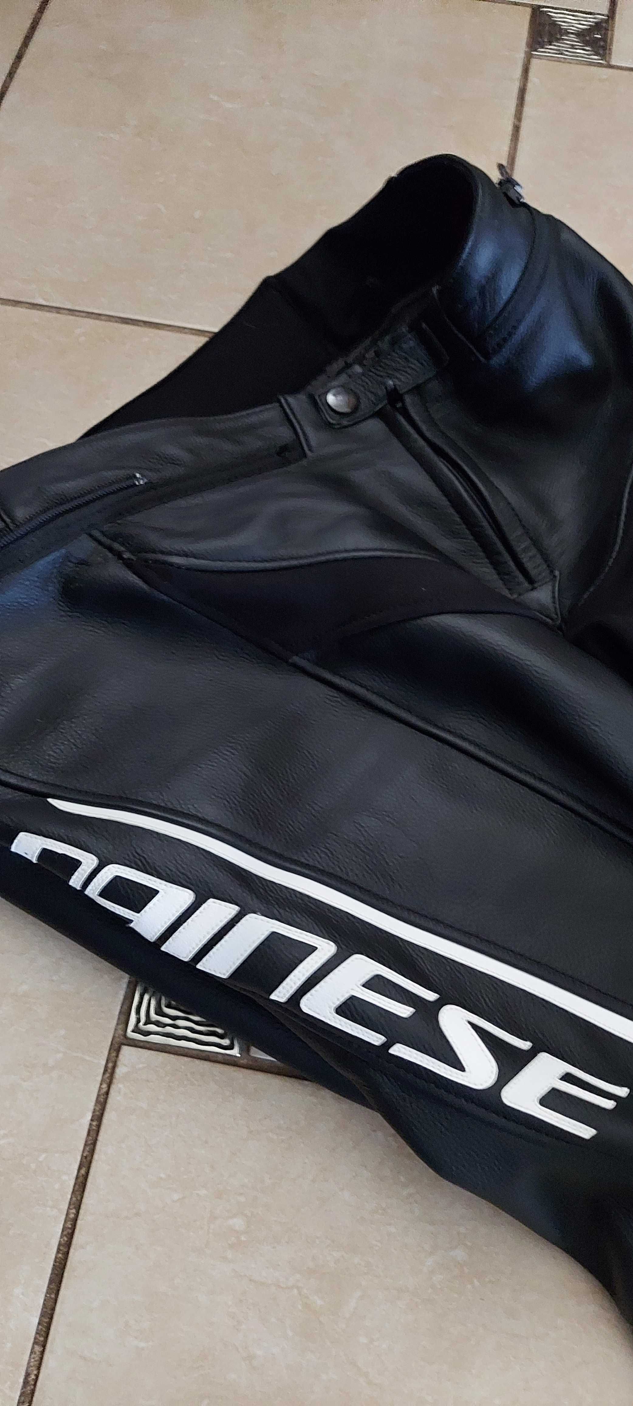 Skórzane spodnie motocyklowe Dainese Delta 3 rozmiar 54 czarne białe