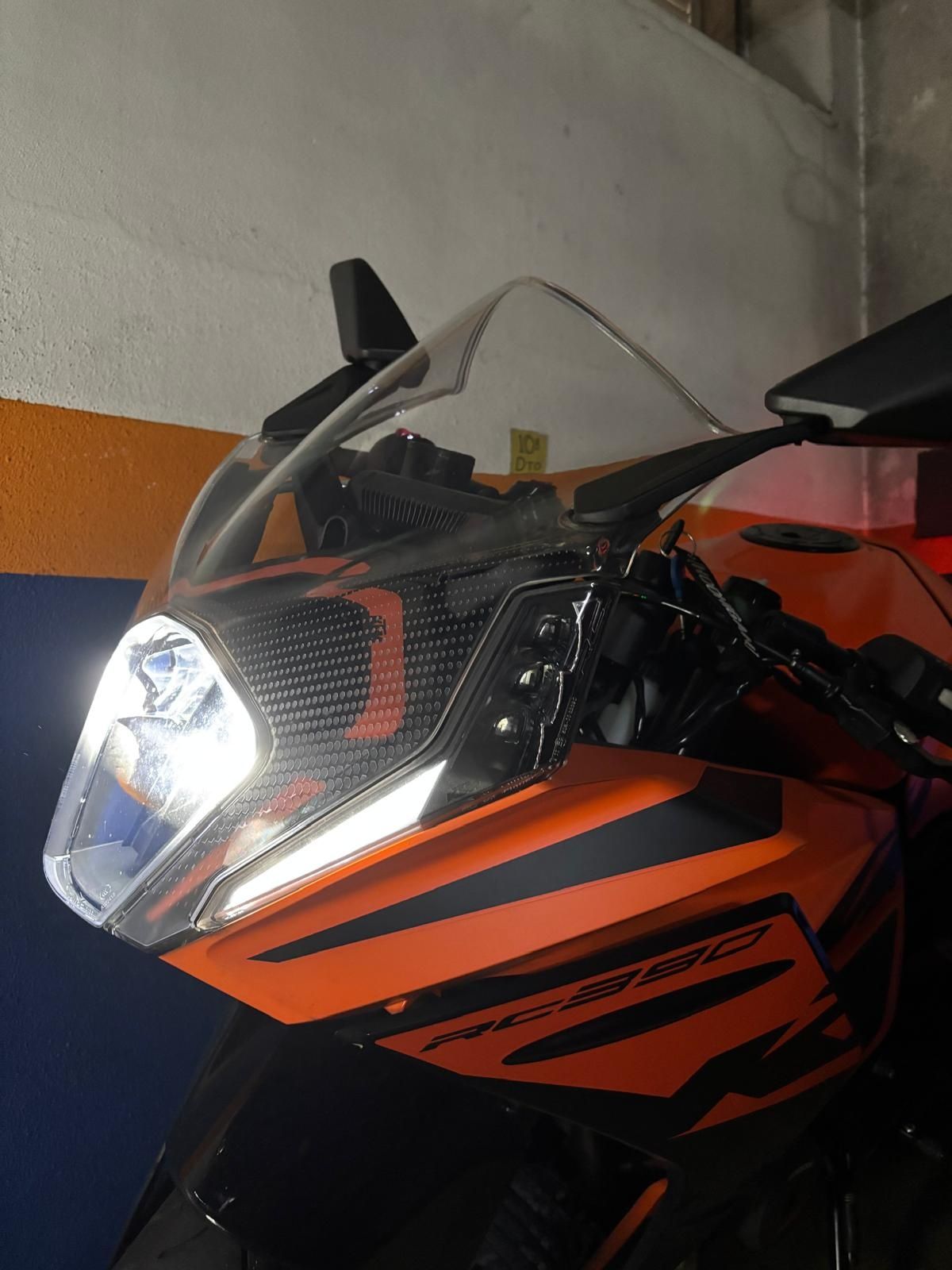 KTM RC 390 de 7/2022 com 1800 km