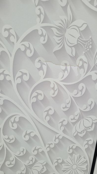 Parawan pokojowy Kwiatowy deseń (3-częściowy) - biała kompozycja z mot