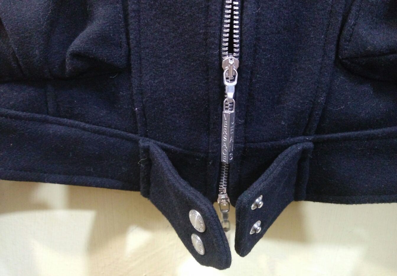 Versace оригінал жіноча вовняна куртка піджак