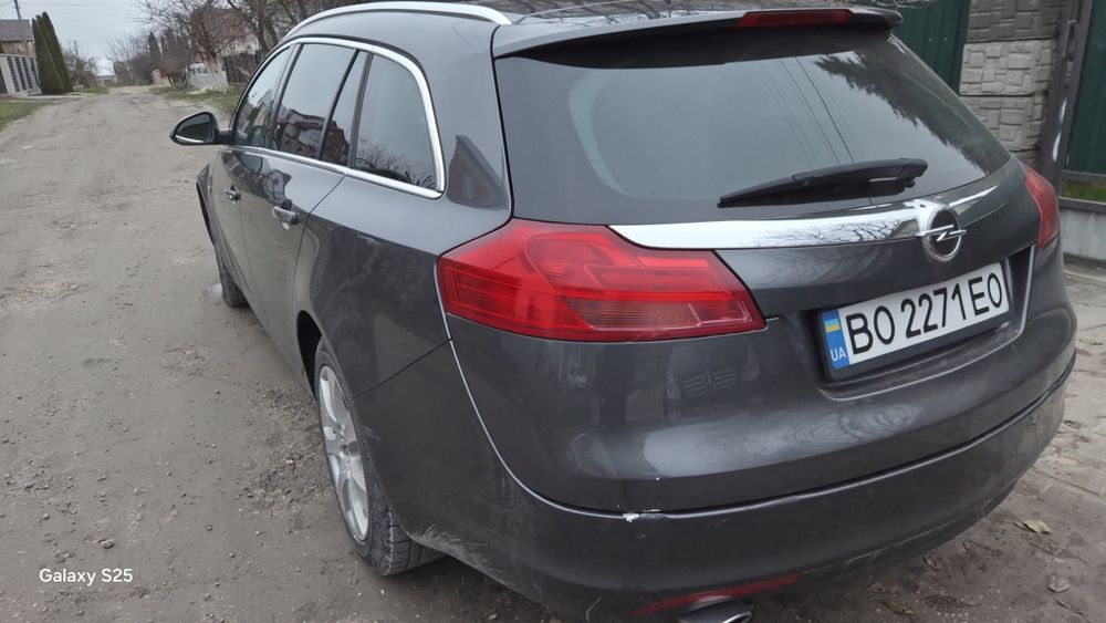 Продаю Opel Insignia
