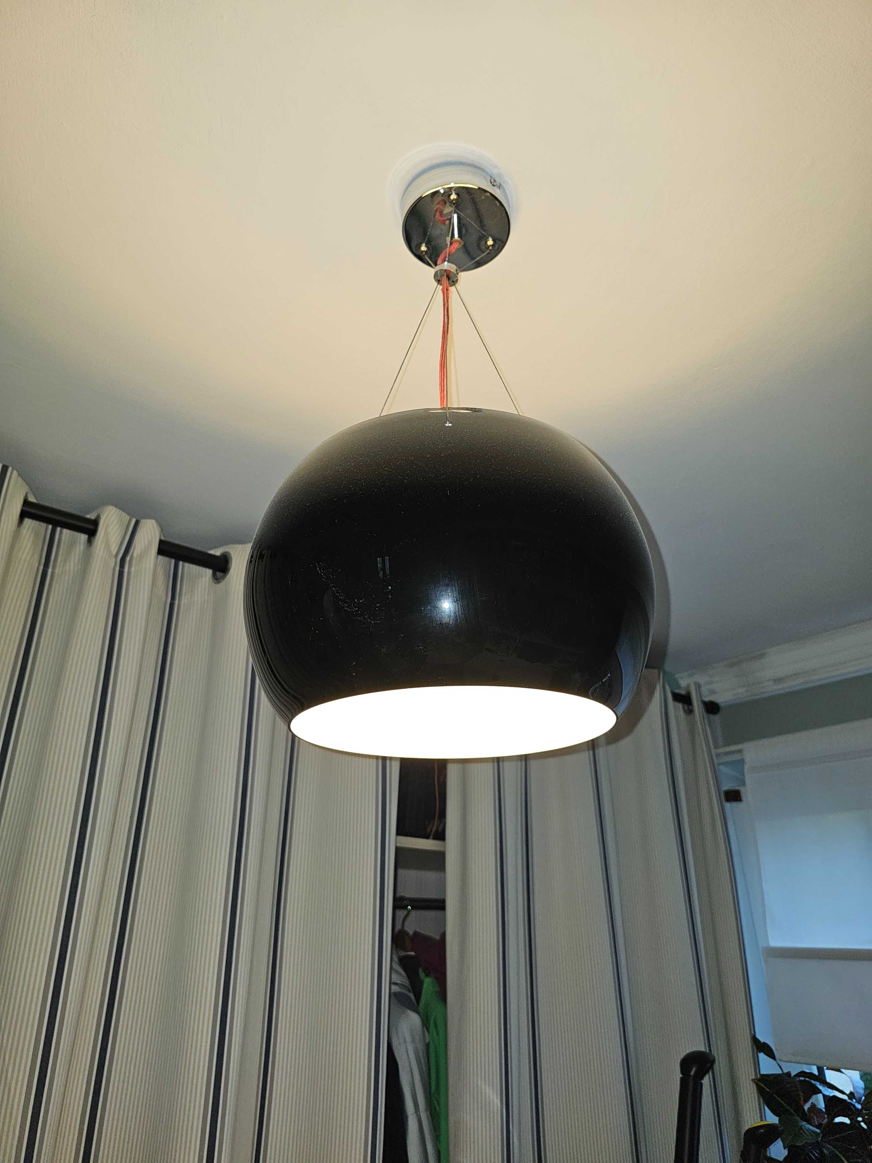 Lampa wisząca, 2 sztuki,  śr. 33cm, wys. 20cm, używana, stan bdb