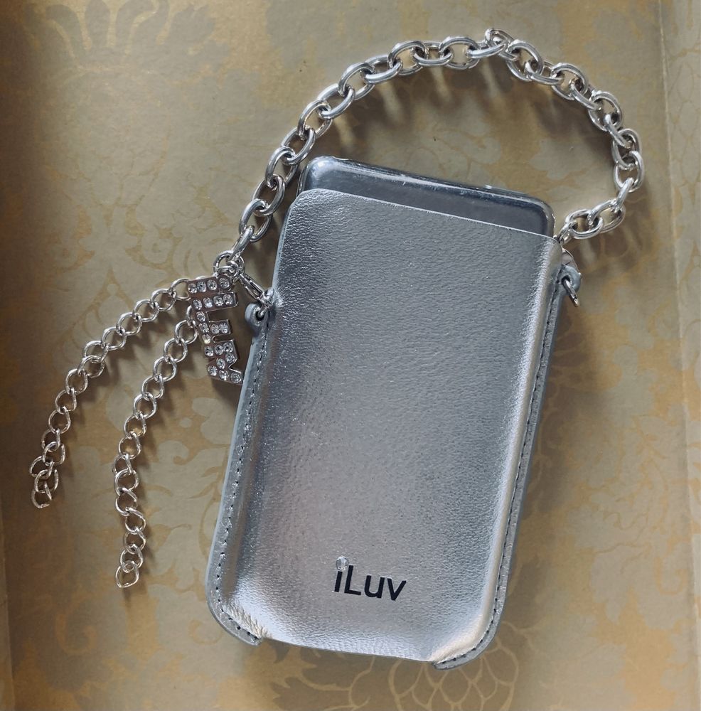 iLuv CRYSTAL In-Ear Stereo Earphones with in-line volume control