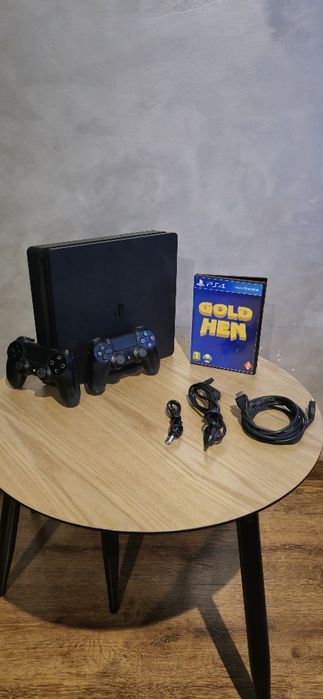 PS4 Slim 2TB, 2 pady, GoldHen w Pełni sprawna