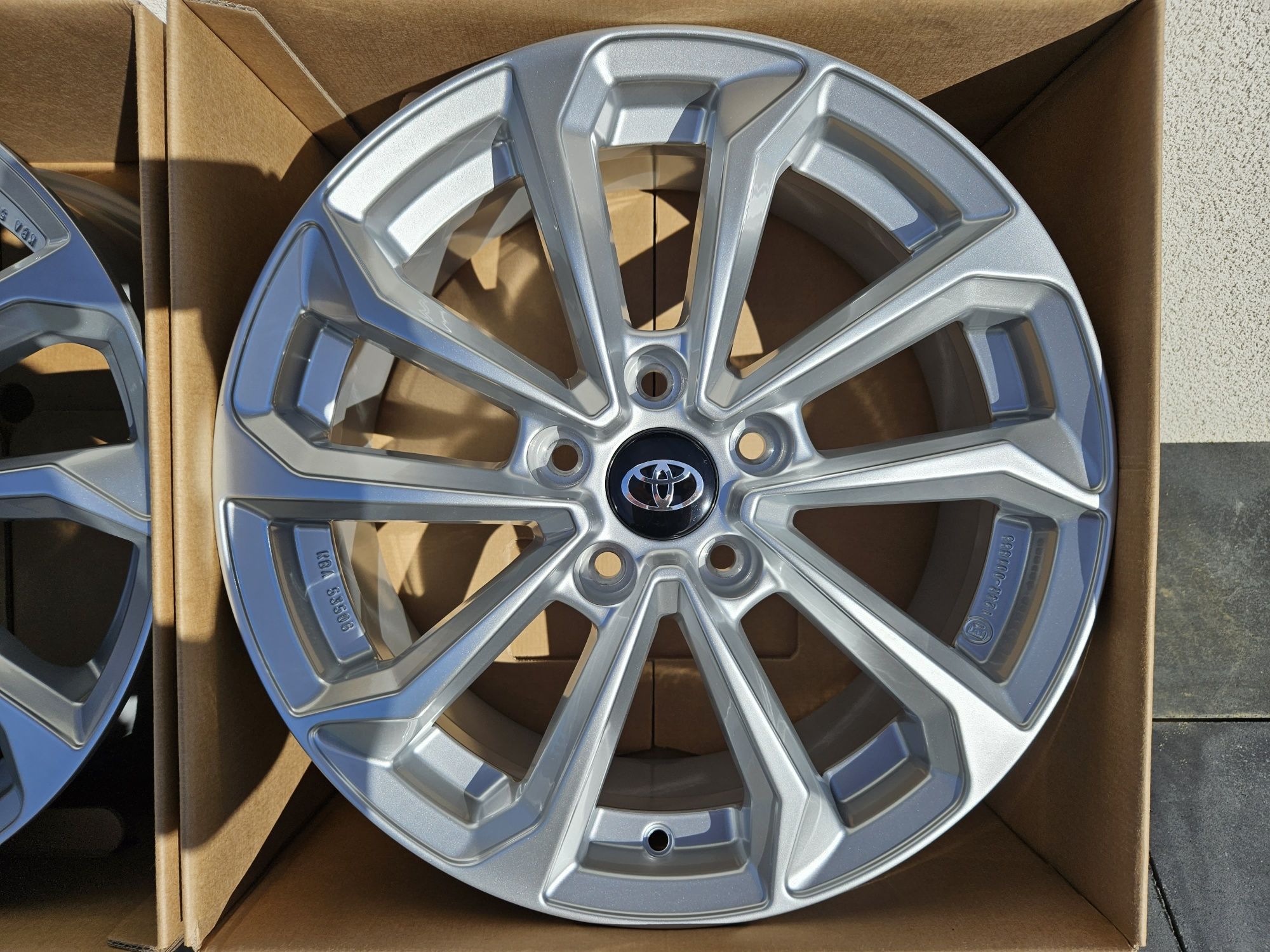 Toyota 17 " Nowe Felgi 5x114,3 Auris Corolla Yaris Cross C-HR Alufelgi