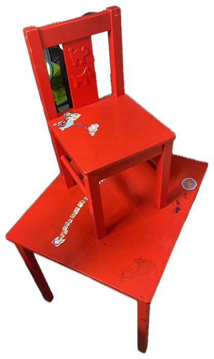 Krzeselko ze stolikiem IKEA dla dziecka