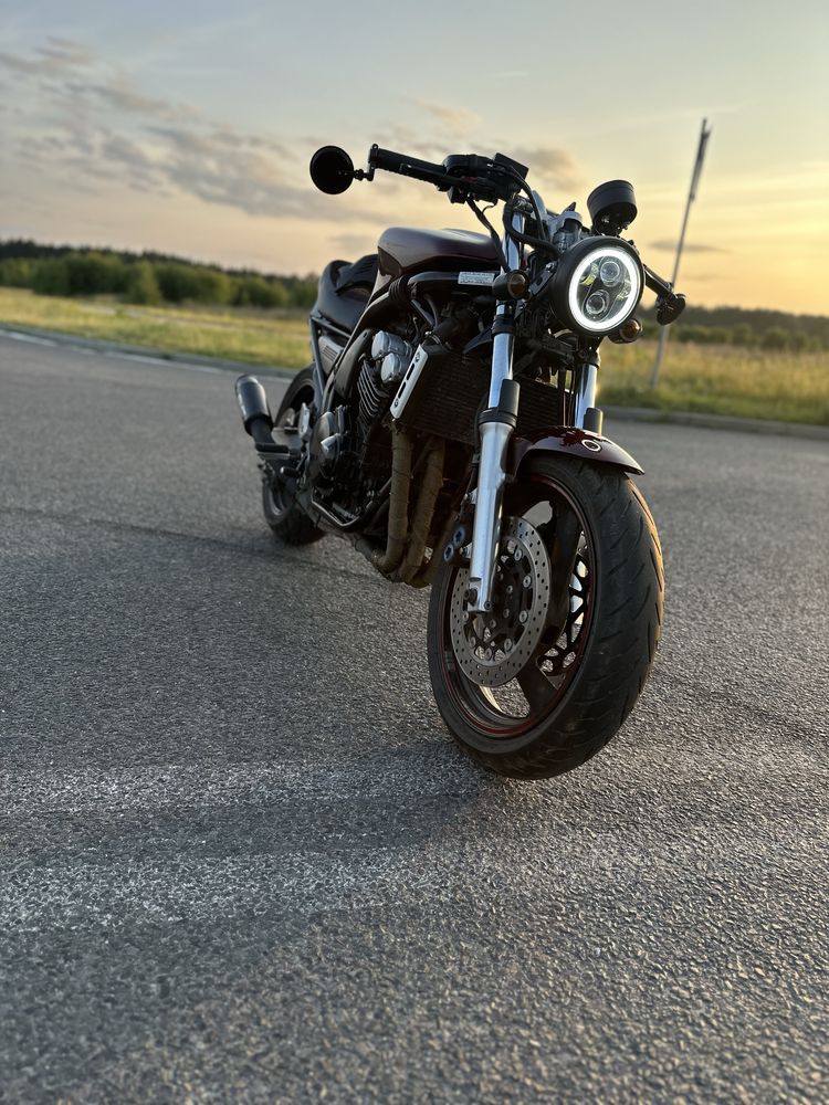 Yamaha Fazer fz 600 custom