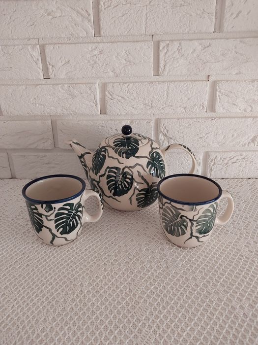 Ceramika z Bolesławca dzbanek z kubkami.