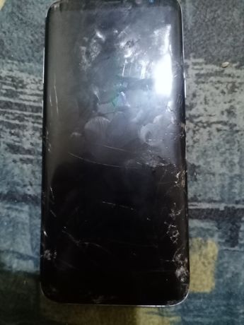 Телефон Samsung  S8+.не рабочий.