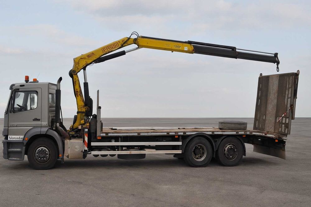 Usługa Autolaweta HDS Dźwig Transport Łodzi Kontenery Maszyny WYNAJEM