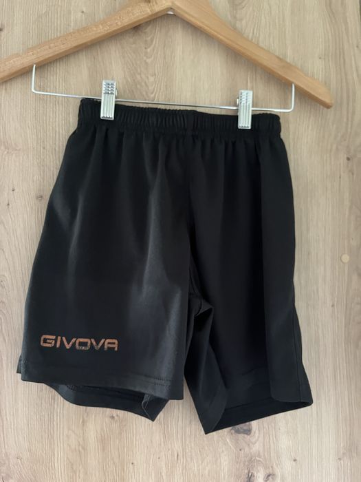 Czarne spodenki sportowe givova