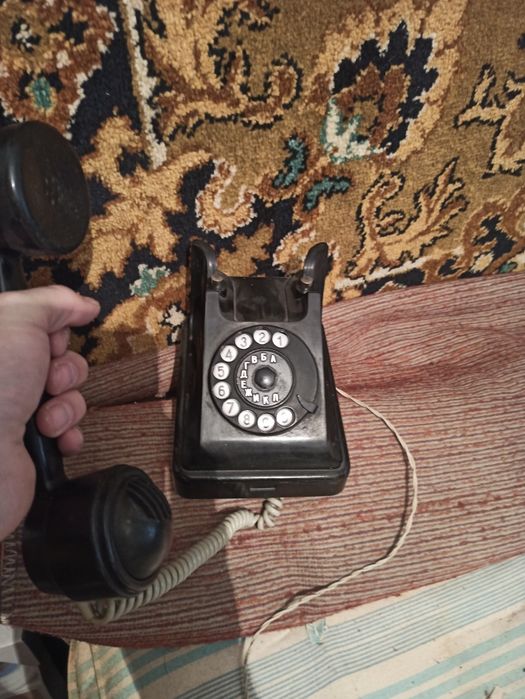 Продам ретро телефон стационарный