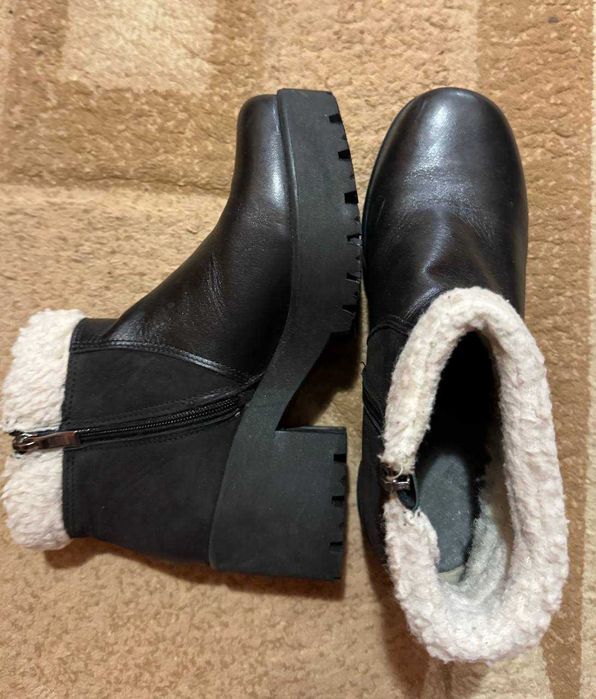 Шкіряні зимні чорні черевики