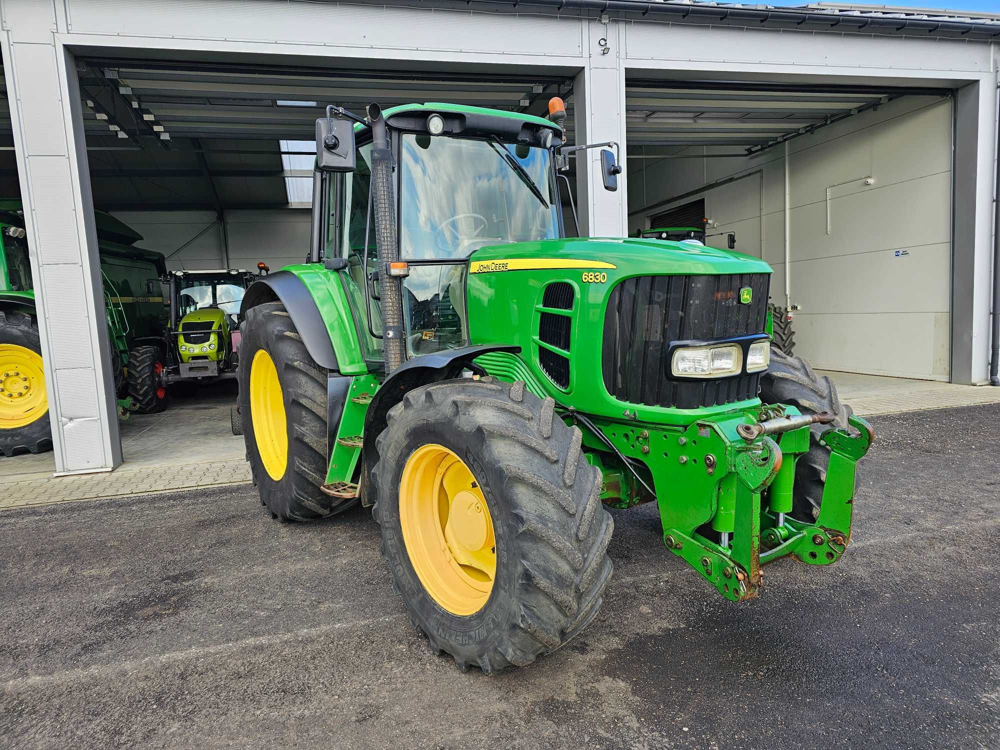 John Deere 6830 TUZ , Power Quad  tylko 8 tyś h  Bardzo ładny Stan !!!