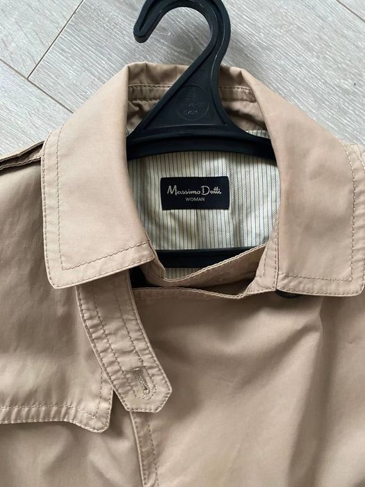 Плащ тренч фірми Massimo Dutti