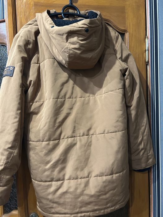 Продам куртку на хлопчика.