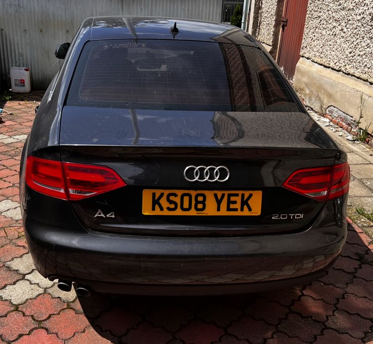 Audi A4 B8 zderzak tył klapa bagażnika lampy  LZ7L