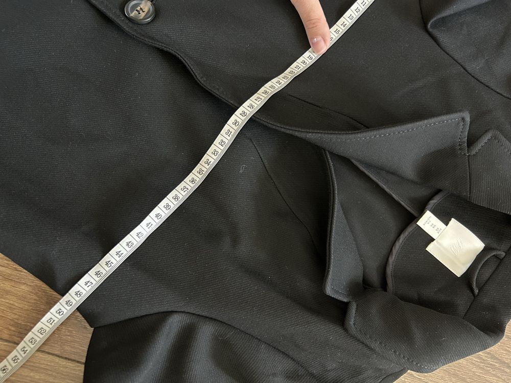 Czarny damski płaszczyk trencz H&M