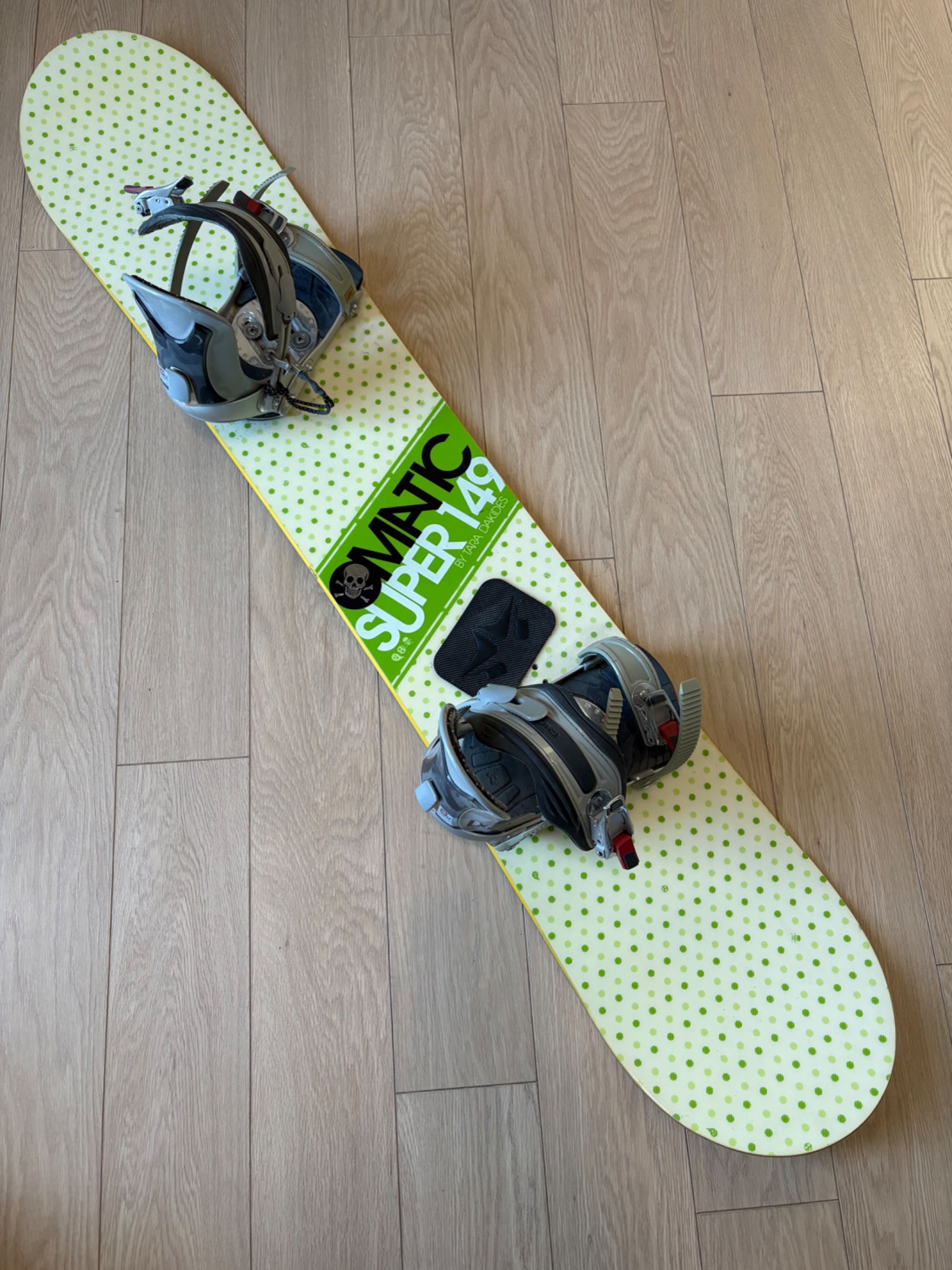 O-matic Omatic Super 149 | deska snowboardowa by Tara Dakides