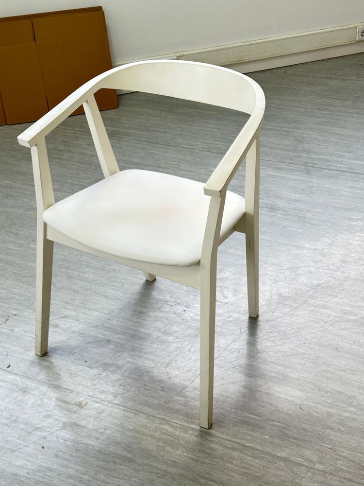 Cadeiras de sala de espera.