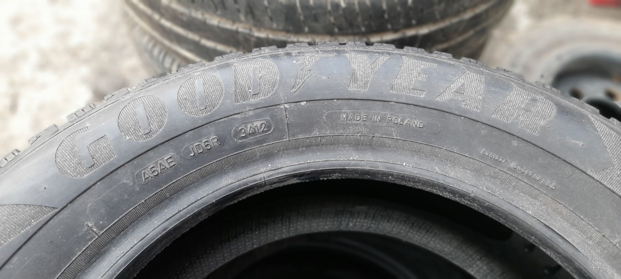 195 65 R15 91 t Goodyear Ultra Grip 8