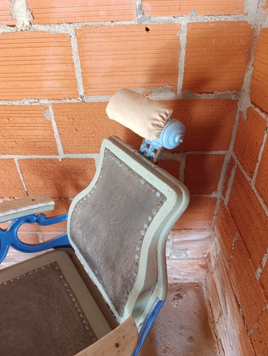 Cadeira de barbeiro antiga