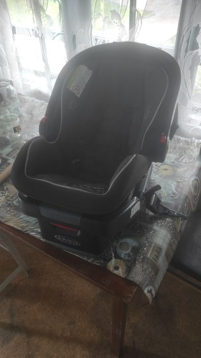 Дитяче автокрісло