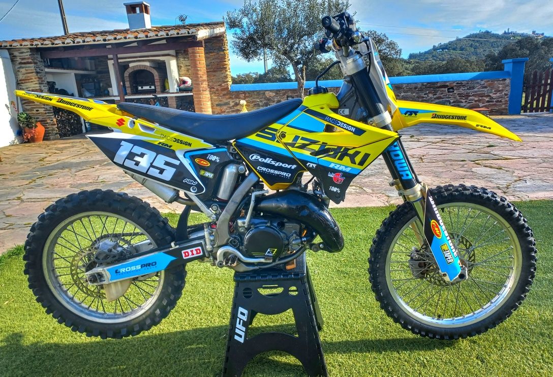 SUZUKI RM 125---