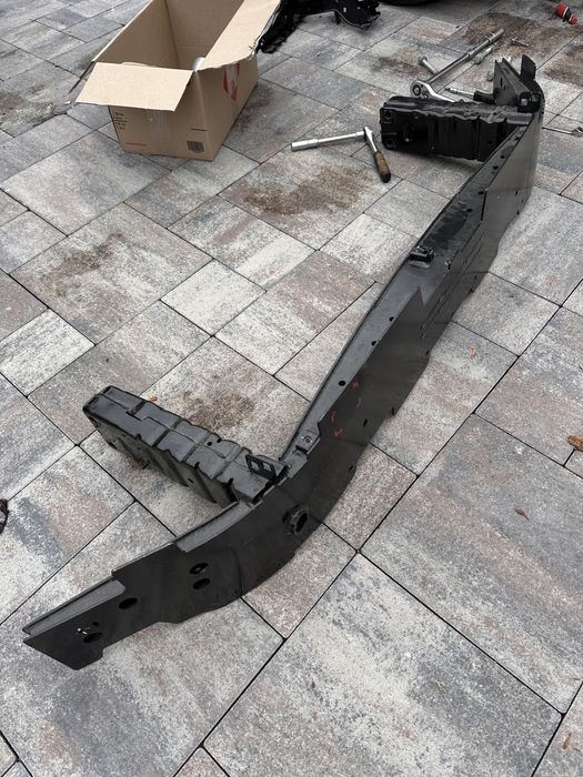 7011122-16 Підсилювач бампера bmw ix1