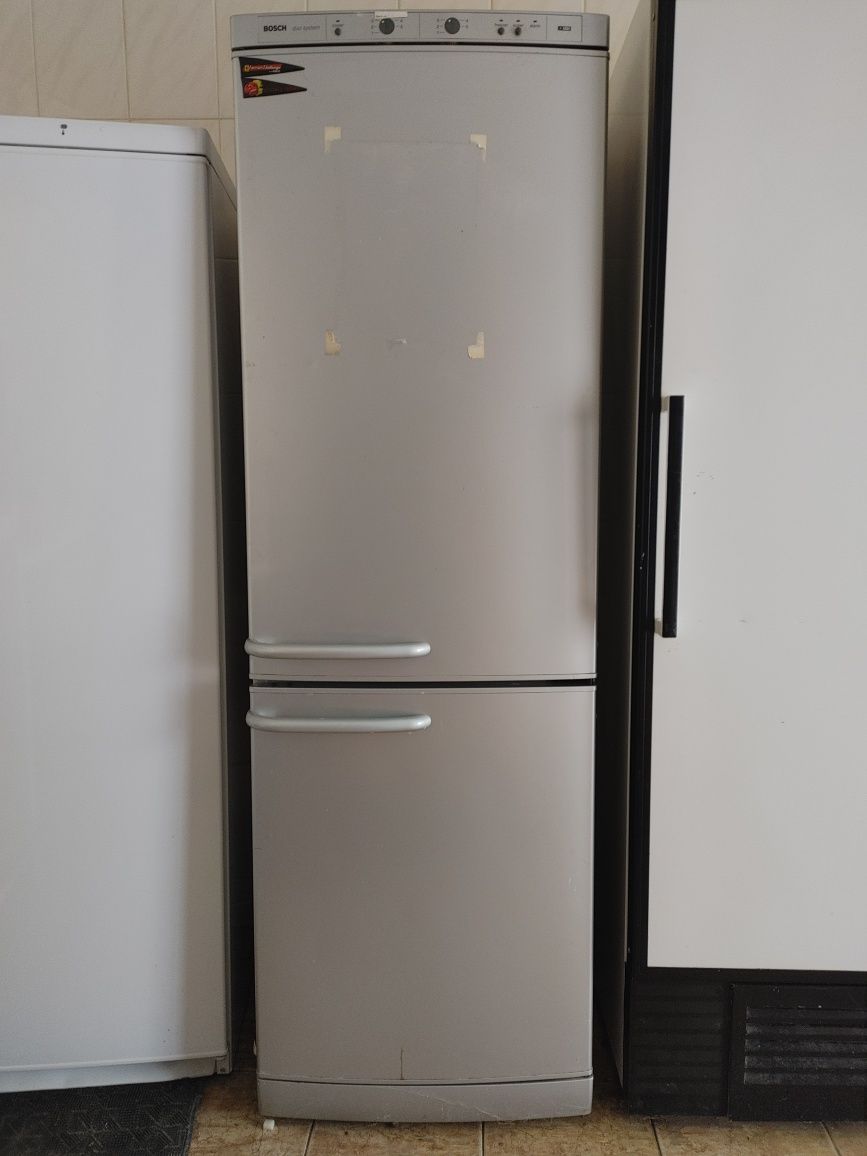 Холодильник , холодильный шкаф-витрина