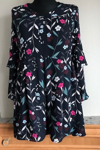 Śliczna sukienka/ kombinezon Next rozm.14