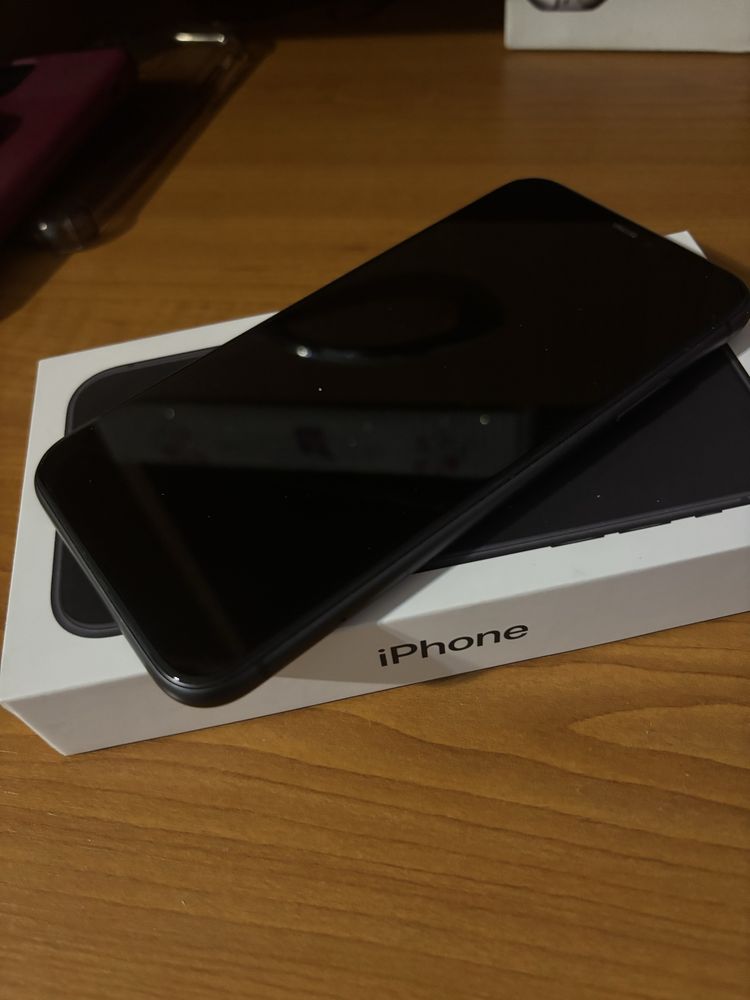 Продам iphone 11/64gb