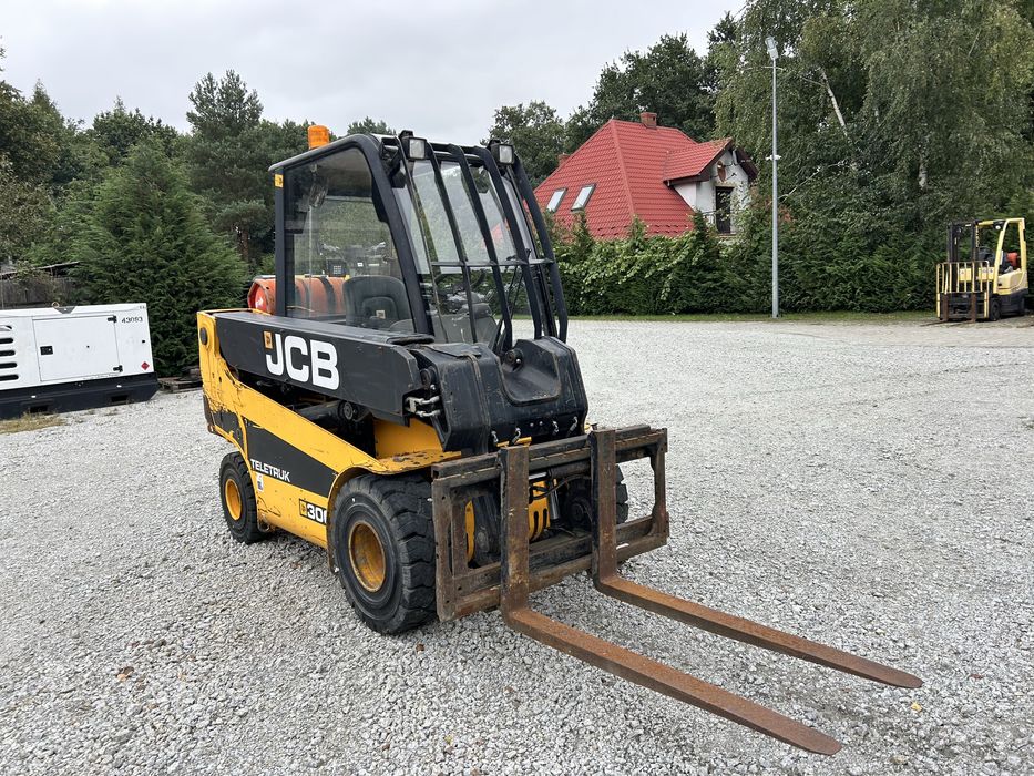 Widlak wózek widłowy teleskopowy gazowy JCB TLT 30 G rok 2010