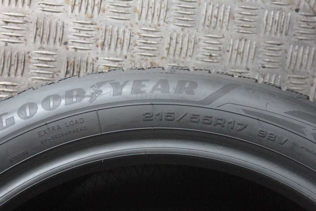 215/55/17 Goodyear UltraGrip Performance 3 215/55 R17 98V XL 2023r