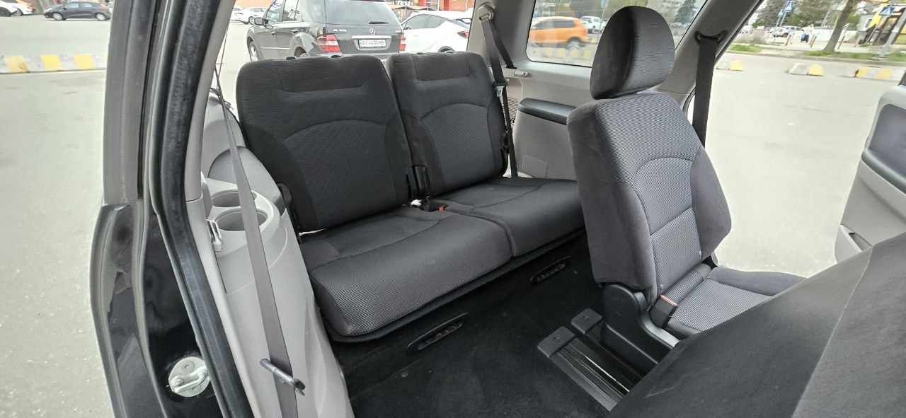 Продам Mitsubishi Grandis 7 мест гбо-4 в отличном состоянии