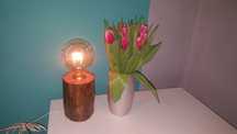 Lampka w pniu z żarówka handmade