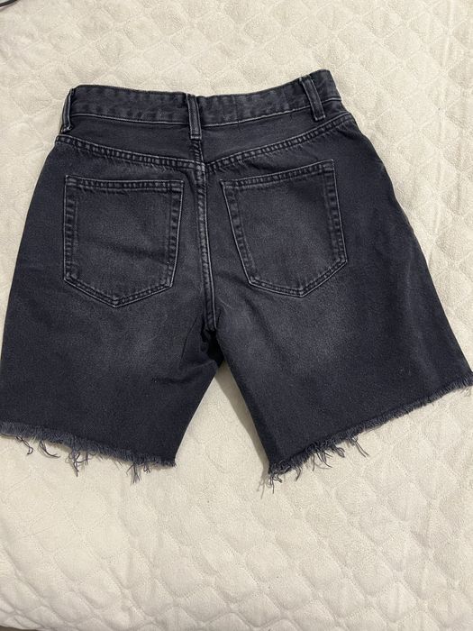 Чорні шорти Bershka