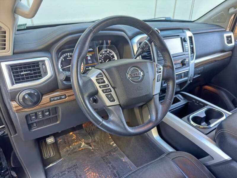 2019 Nissan Titan XD SL