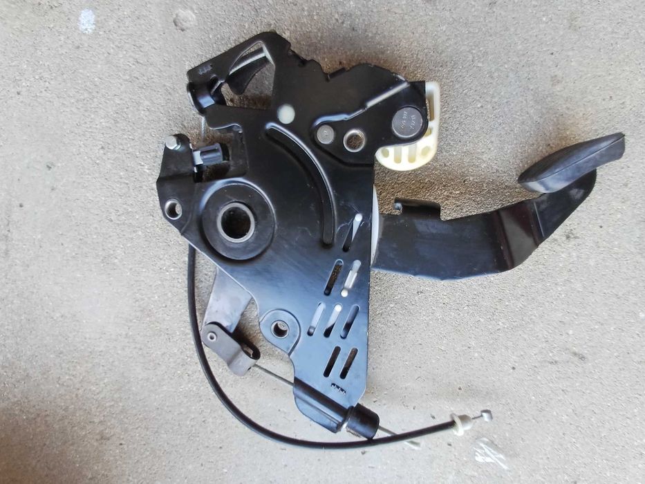 Dźwignia pedału hamulca recznego  mercedes vito A447 viano A447