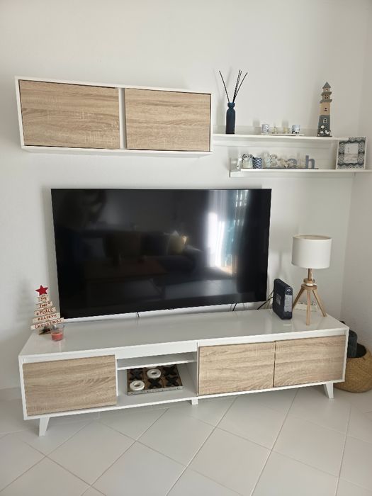 Vendo conjunto móvel tv, prateleiras e armário de cima