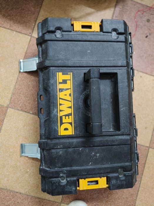 DeWalt dcb112 ładowarka z walizka 18v oryginalna w bardzo dobrym stan