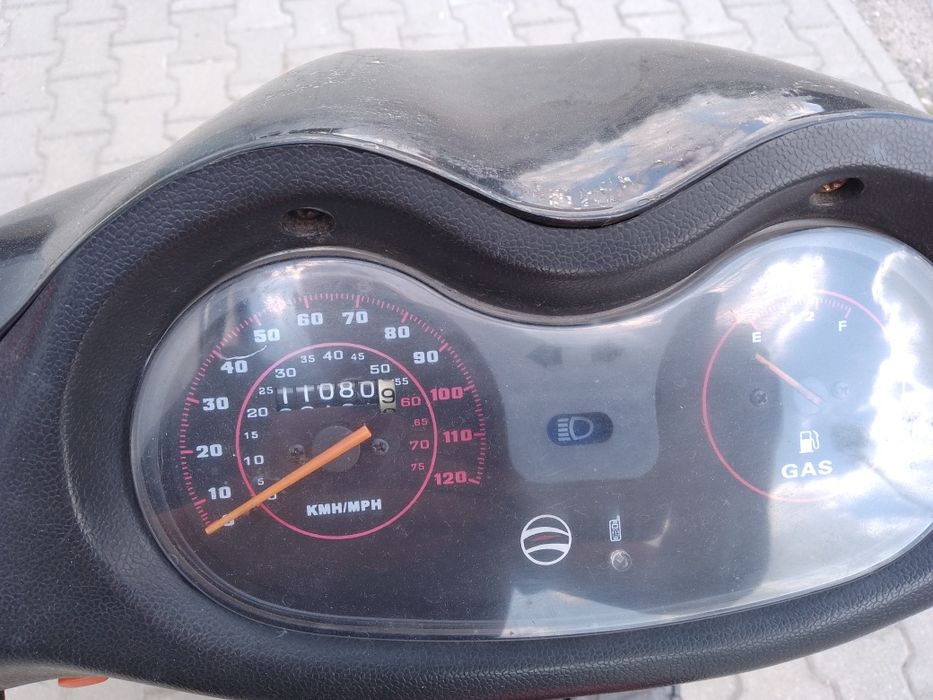 Skuter Zipp 125cm - 2008r GT-5 >zamiana za kemping >Kosiarkę >Quad 4x4