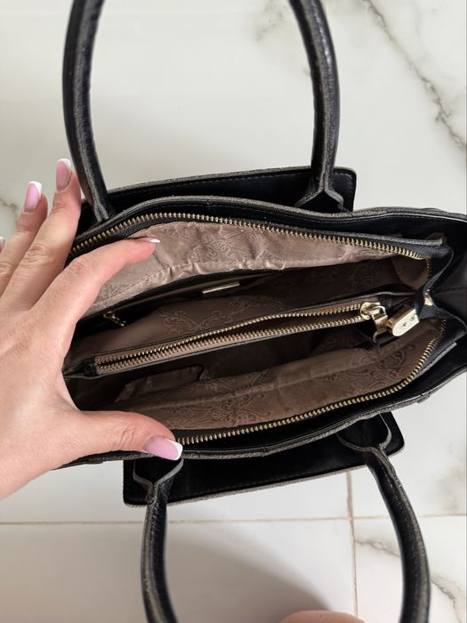 Шкіряна жіноча сумочка