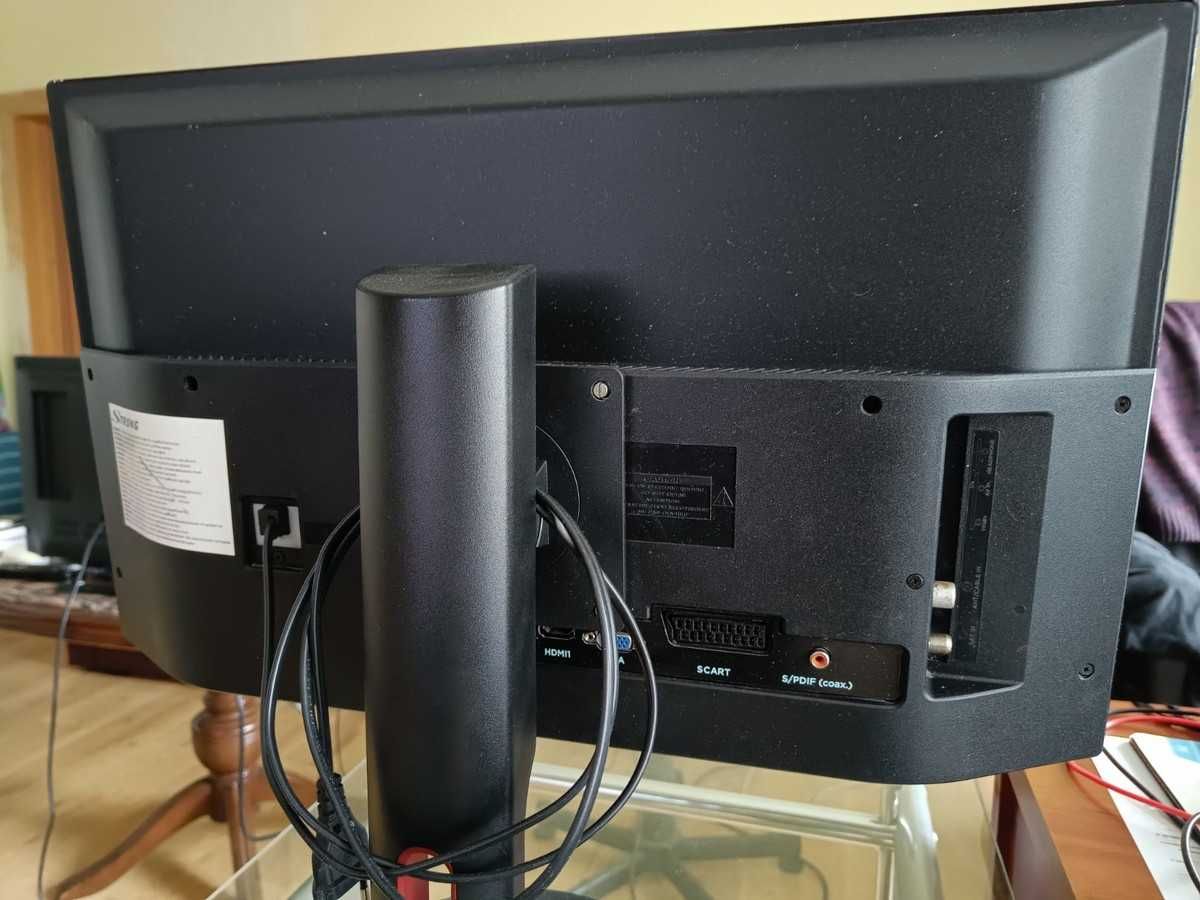 Monitor TV 24 Strong HDMI VGA Euro bez pilota