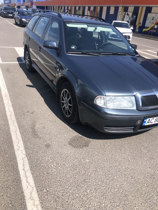 Шкода Октавія Тур,1'6 Бензин.