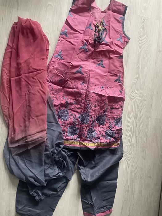 Індійський костюм та босоніжки дівочий