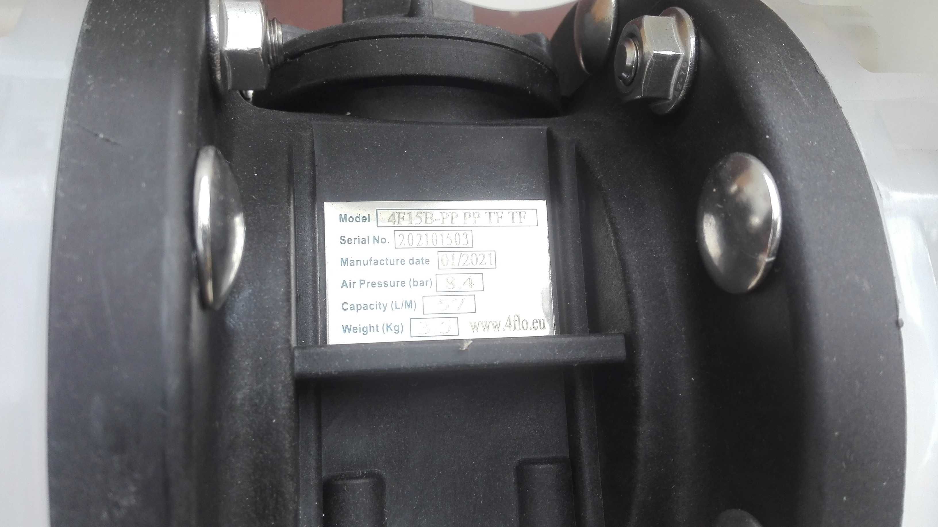 Pneumatyczna pompa membranowa polipropylen-teflon 1/2" 3/4"