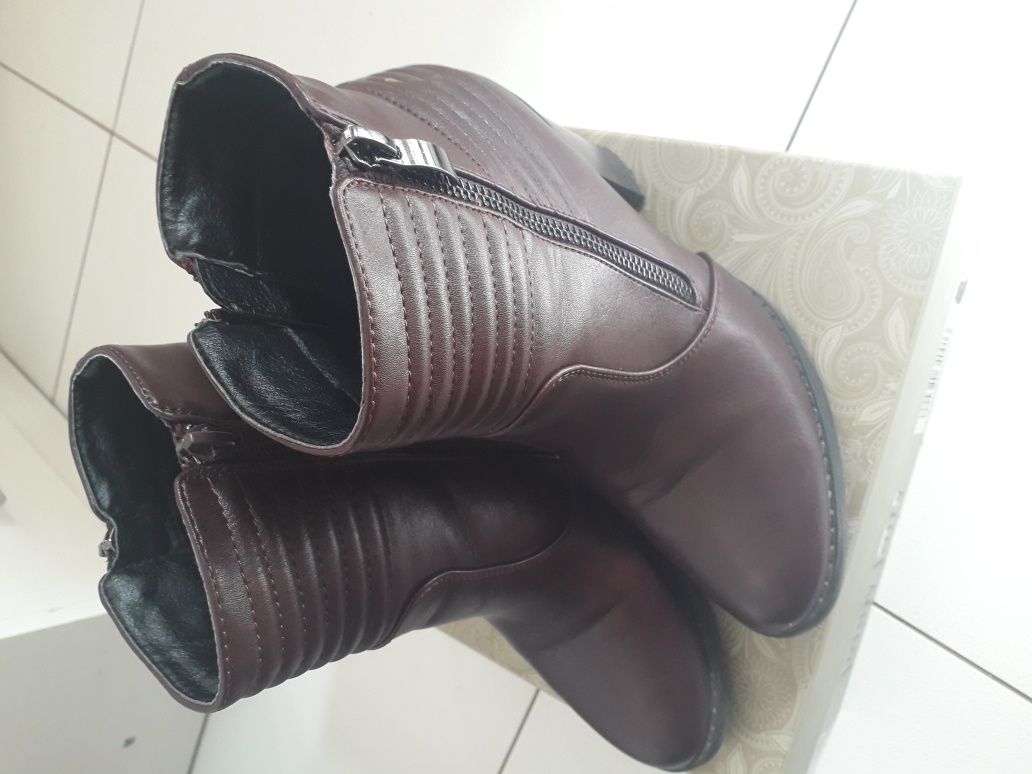 Botki bordowe 35