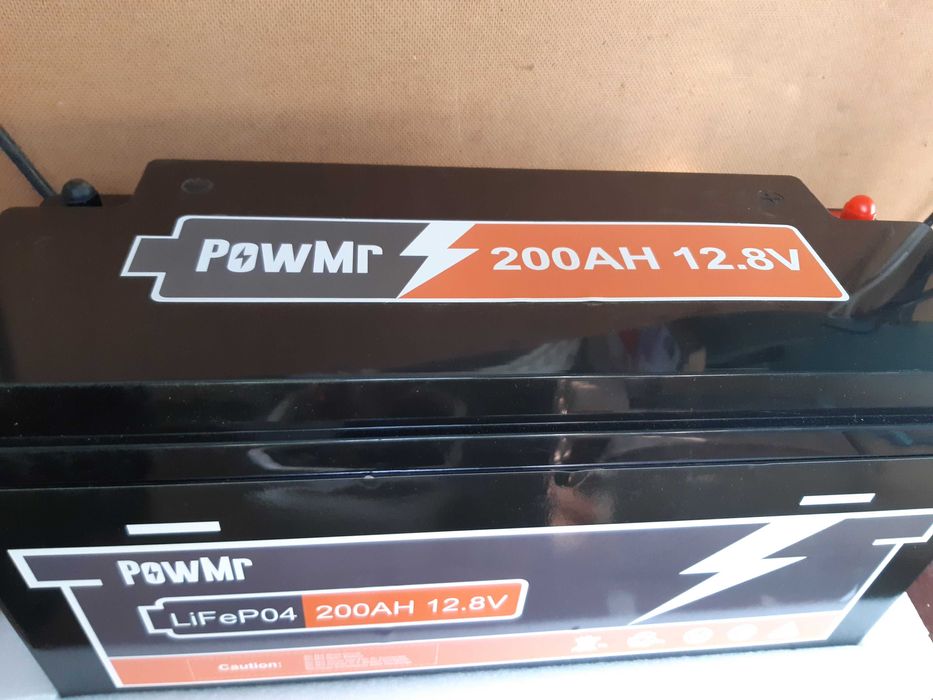 Аккумулятор PowMr 12,8V/200Ah литиевый  для солнечного инвертора